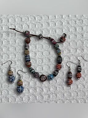 NEW Earthy Hand Painted Clay Bracelet + 2 Pairs Earrings